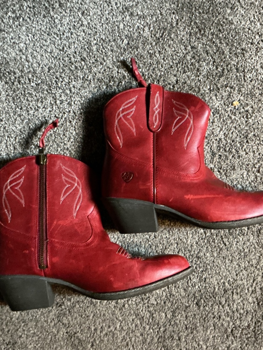 ARIAT Women’s Darlin Red Boots Size 9